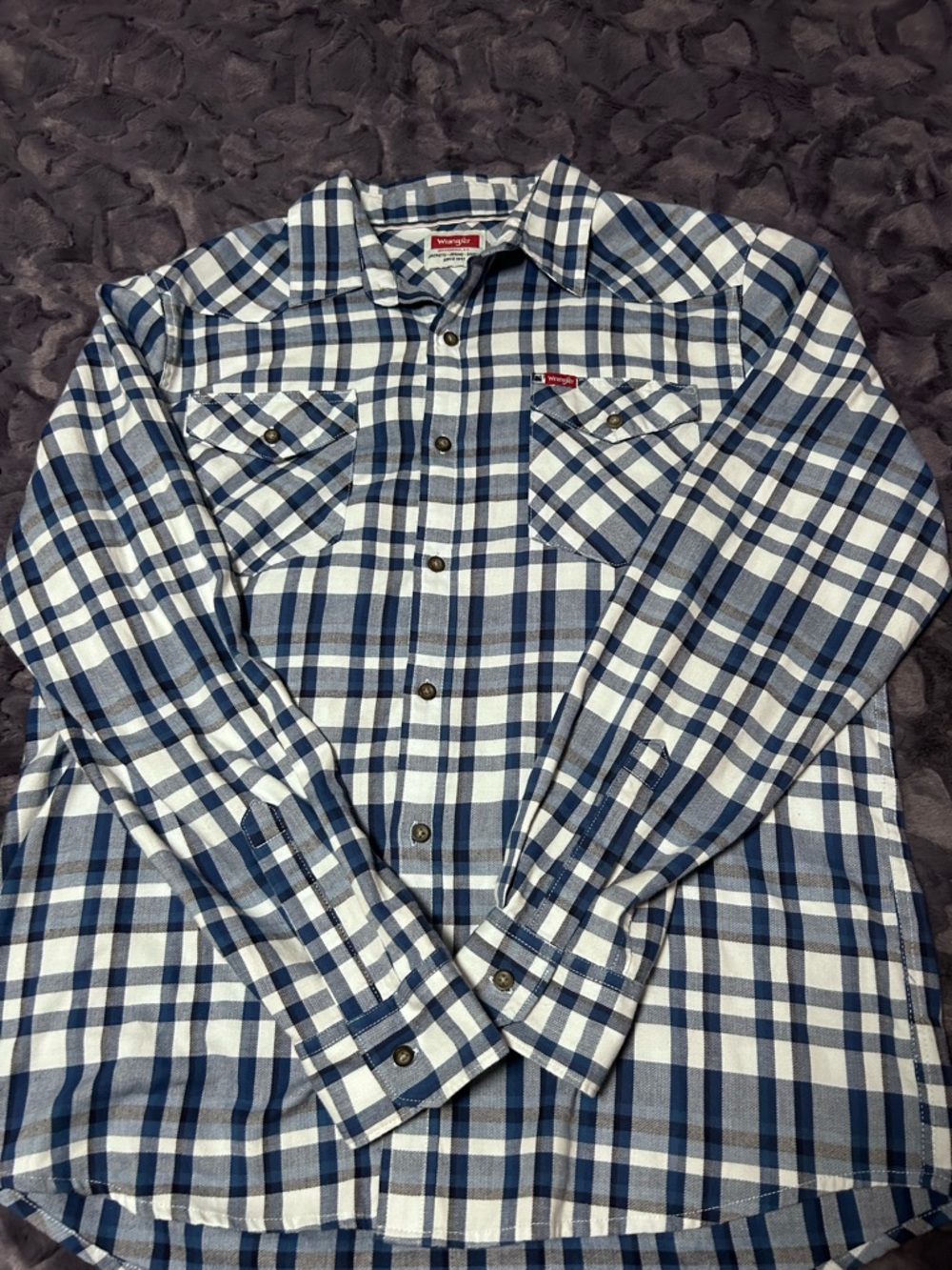 Wrangler Blue and White Plaid Long-Sleeve Button-Down Shirt